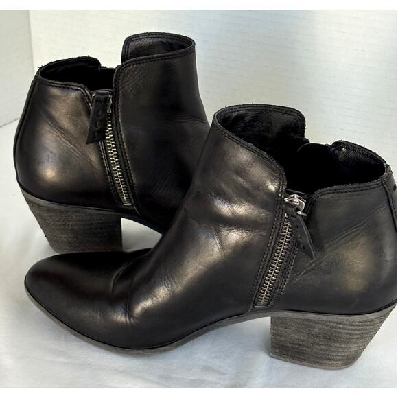 FRYE Women's Judith Zip Bootie Black Leather Dual Zip Ankle Boots-Pointed Toe 7 - Picture 7 of 10